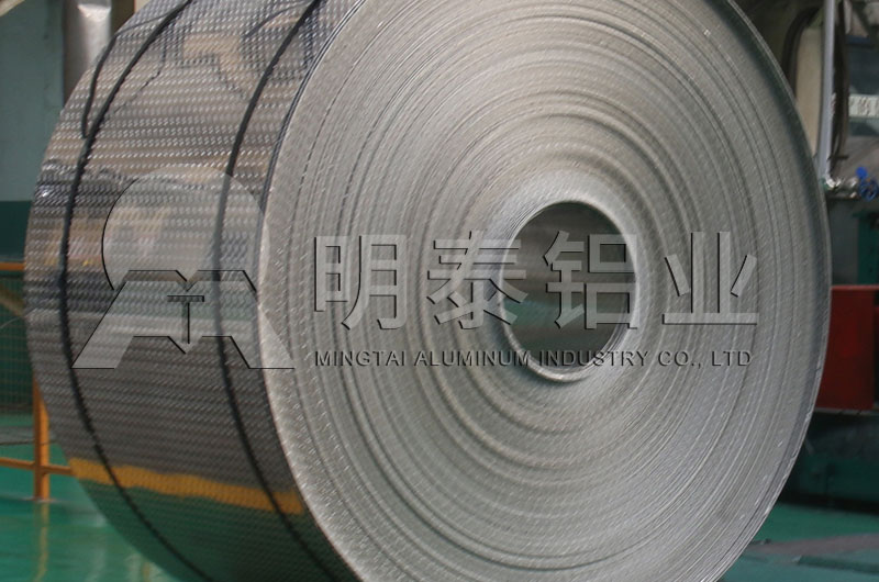 3003楼梯防滑花纹铝板厂家价格 3003楼梯防滑花纹铝板厂家价格