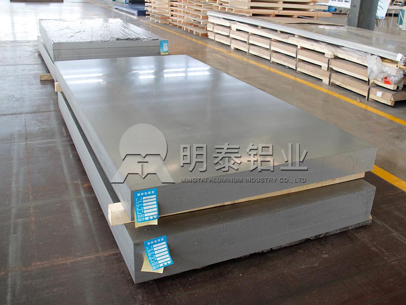 卡车油箱用5052铝板，减重效果好且清洁耐用