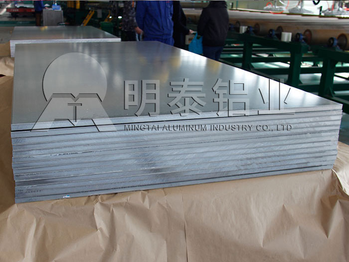 机箱机柜用5052铝板多少钱一吨，明泰优惠报价分析