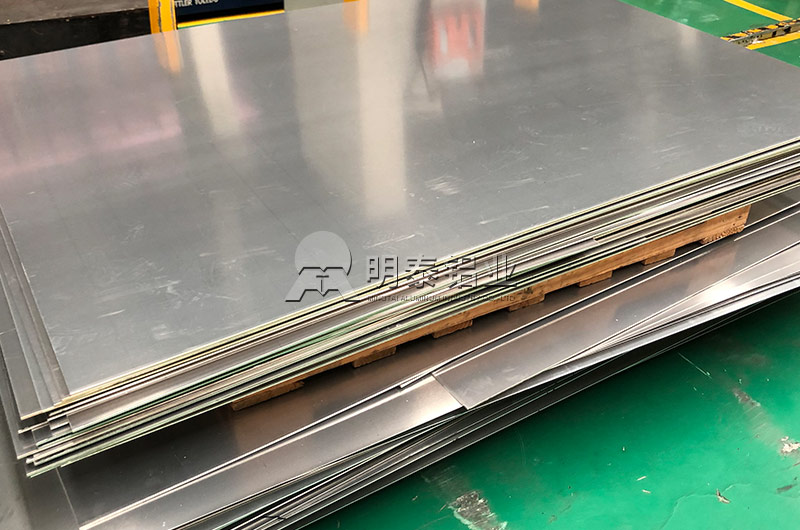 广东电池托盘用铝合金板带规格有哪些？具体价格多少